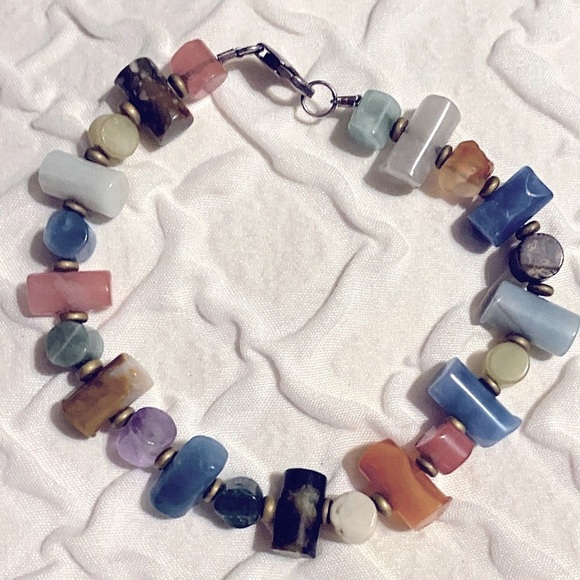 Semi Precious Stone Bracelet Brilliant Multicolor withh Silver Clasp - Picture 3 of 8